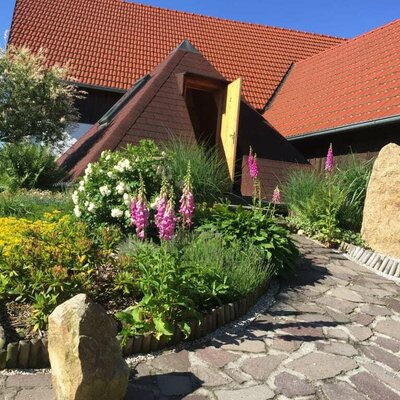 Amstetters-Ferienwohnung - Pyramide beim Haus