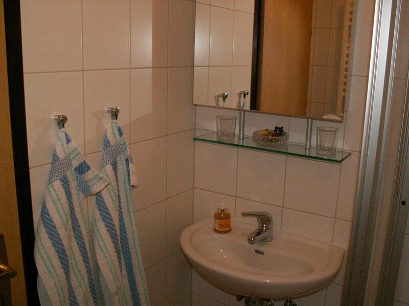 Dusche Kornblumenzimmer