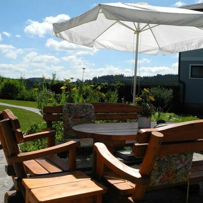 Terrasse + Haus