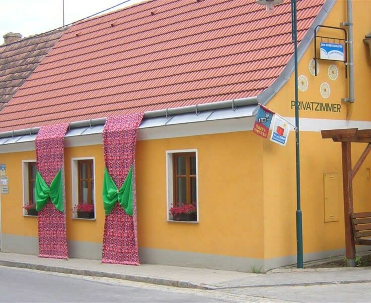 Siebenschlaeferhaus  mit Hauskleid