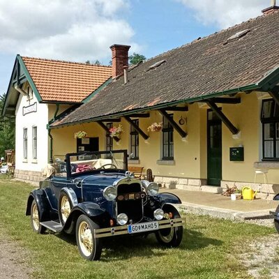 Nostalgiebahnhof - Oldtimertreffen